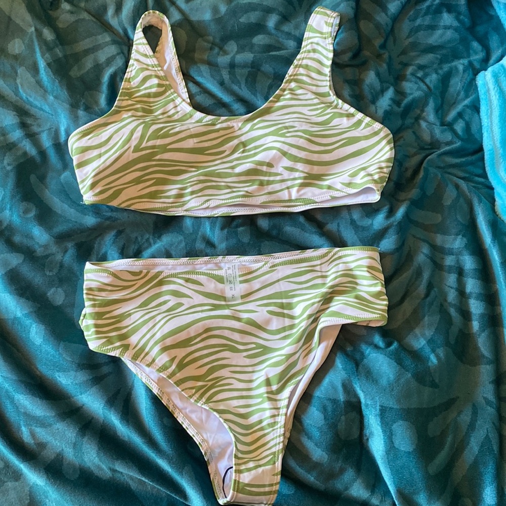 Green Zebra Shein Swimsuit Set